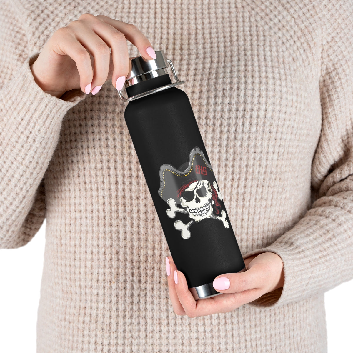 Pirate Skull - 22oz Vacuum Insulated Bottle